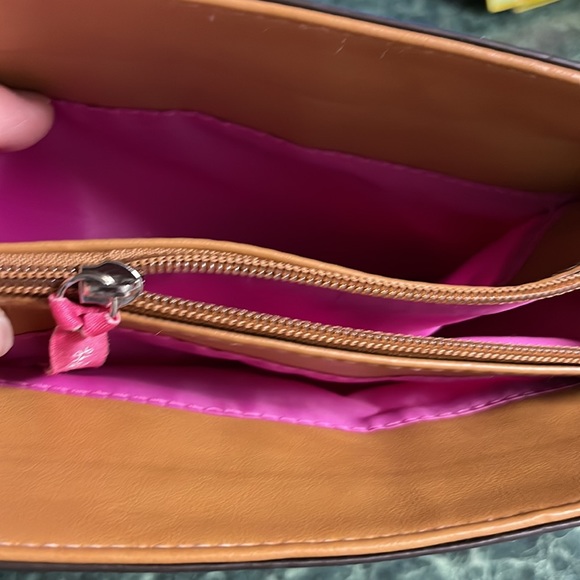 Lily Bloom Summer Fun yellow crossbody bag - Picture 3 of 10